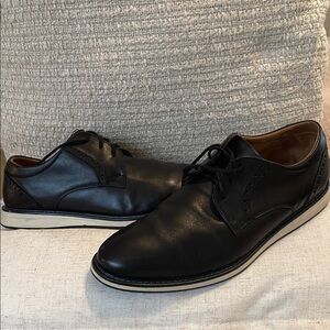 Steve Madden Black Leather Oxfords